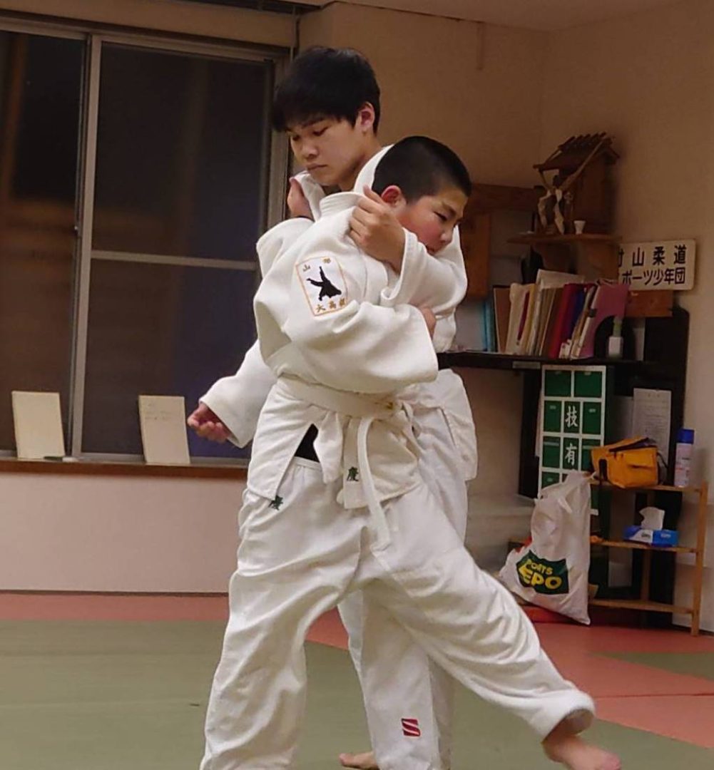 浅岡刺繍が手掛ける大高根柔道スポーツ少年団様 ワッペン刺しゅうの