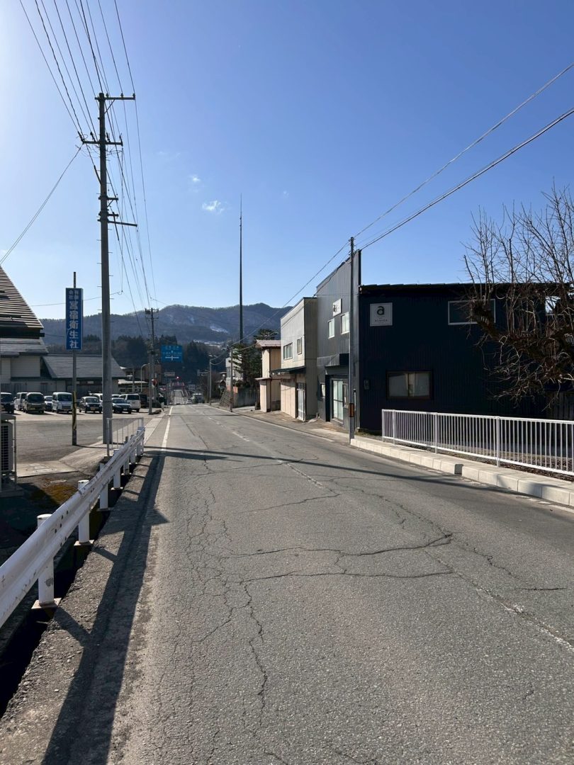 ポスターを掲示する前の外壁